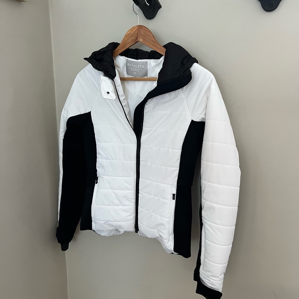 Athleta Grace Peak Jacket size xs *no belt*